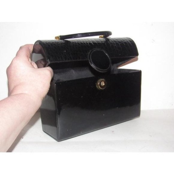 La Regale Vintage Black Lucite and Black Patent Leather Top Handle Bag - Picture 8 of 10